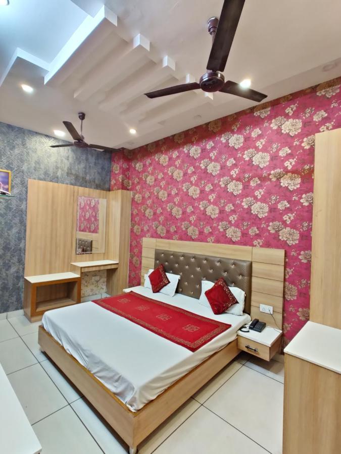 Hotel Robin Inn Amritsar Exterior foto